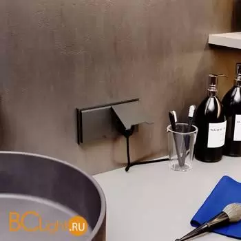 Розетка встраиваемая VOLTUM S70 с заземлением, защитными шторками и крышкой 16А, (титан) VLS040306 - Фото 2