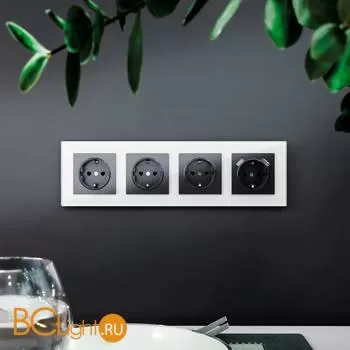 Рамка на 4 поста (белый, стекло) Werkel Favorit W0041101 - Фото 0