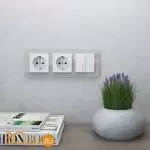 Рамка на 3 поста (дымчатый,стекло) Werkel Favorit W0031117 - Фото 1