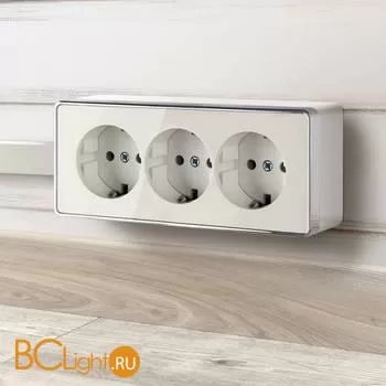 Розетка тройная с заземлением и шторками (слоновая кость) Werkel Gallant W5073103 a051554 - Фото 0