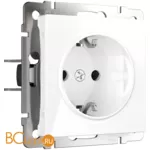 Розетка с заземлением и шторками (белая) Werkel W1171101 a051139