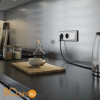 Розетка с заземлением и шторками (глянцевый никель) Werkel W1171102 a051076 - Фото 1