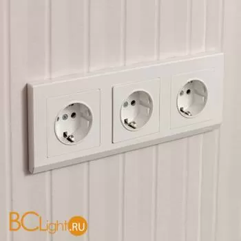 Рамка на 3 поста (белый) Werkel Stark W0031801 a050927 - Фото 1